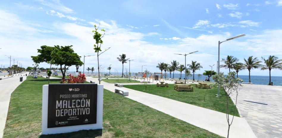 ¿Quién construyó Malecón Deportivo de Santo Domingo?
