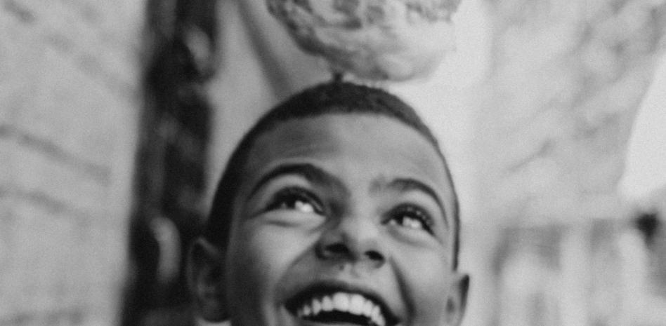 Niños de Gaza vuelven a reír con la zooterapia