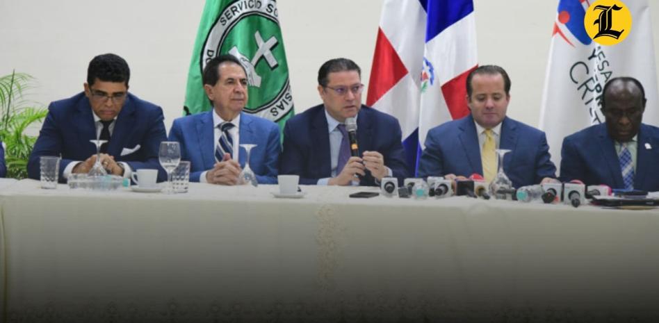 VIDEO: "Estamos sobrepasando muchas vicisitudes": Gobierno dice adopta sugerencias ante crisis económica
