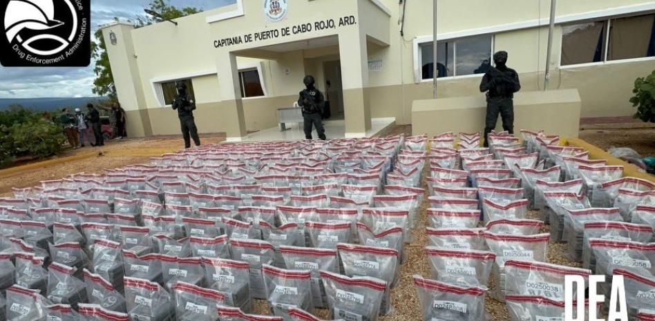 Tras reapertura de DEA en RD, autoridades han incautado 2,381 paquetes de cocaína