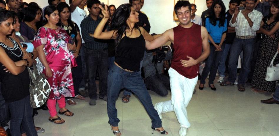 Paella, merengue y fútbol para celebrar el Día de la Lengua Española en la India