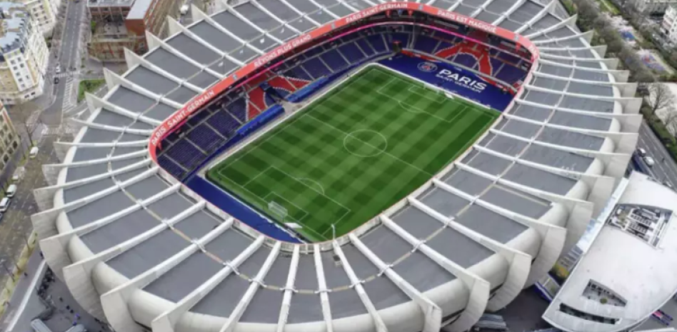 El PSG intenta convertirse en dueño del emblemático estadio "Parque des Príncipes"