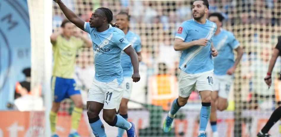 Man City vuelve a la final de la Copa FA y Arsenal recupera la cima de la Liga Premier