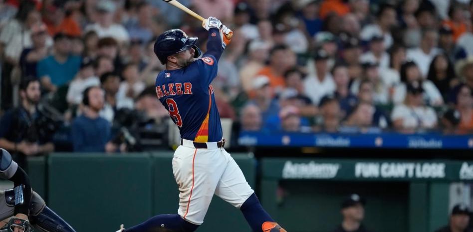 Astros castigan a Luis Gil y culminan con racha ganadora de Yankees