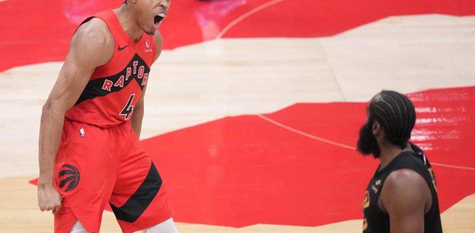 Scottie Barnes anota dos tiros libres y los Raptors vencen Cleveland e igualan serie