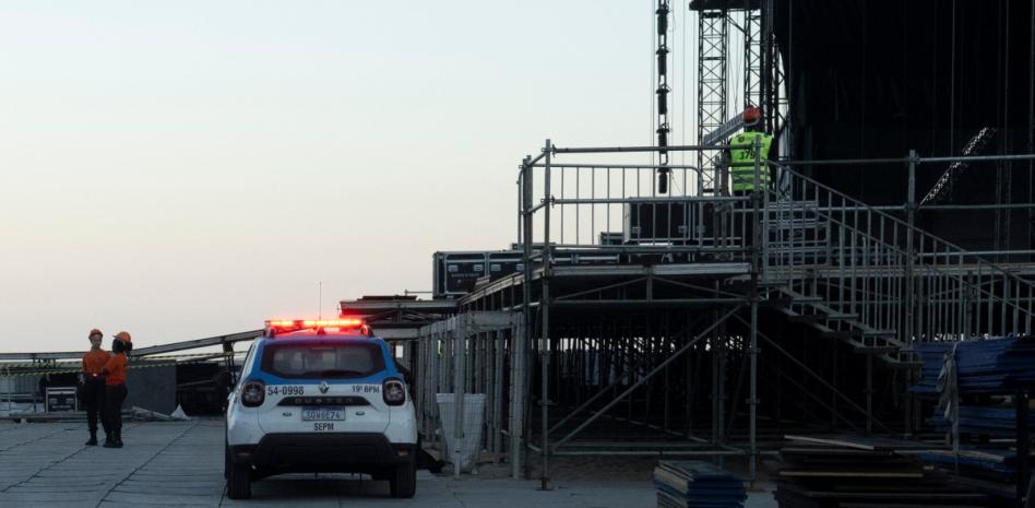 Muere trabajador en accidente durante el montaje del show de Shakira en Río