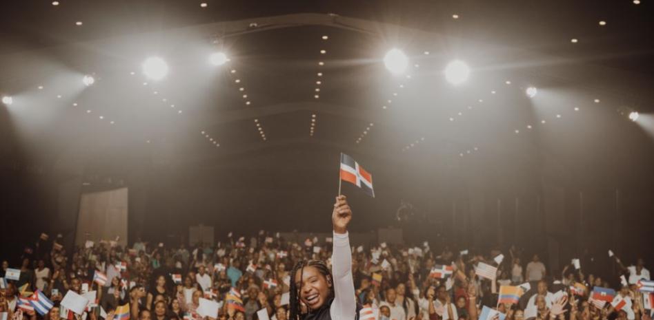 Arianny Aquino convierte su “Cuando Él me toca Tour” en una auténtica experiencia de fe