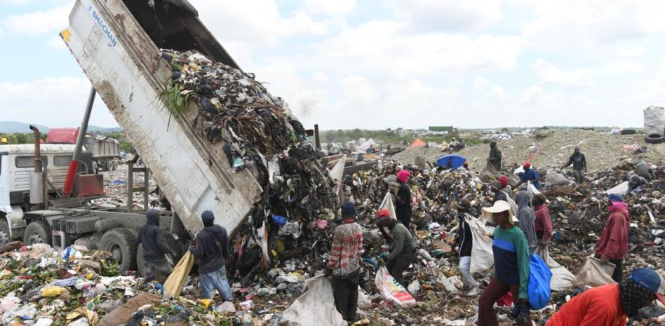 Comisión de Duquesa niega que carne y medicina incautadas provenga del vertedero