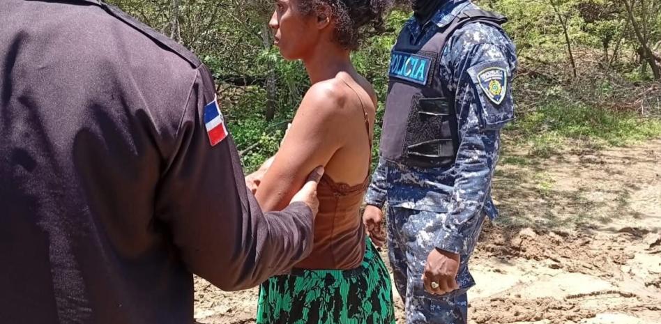 Con su hijo de 2 años, mujer se lanza al río Yaque del Norte; autoridades buscan al infante