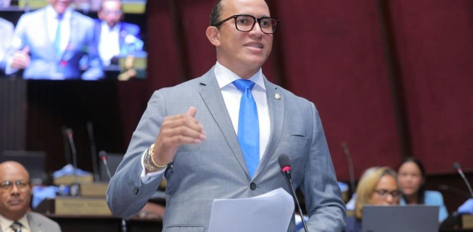 No puedo opinar sin documentación: respuesta de Abinader a diputado sobre minería en San Juan