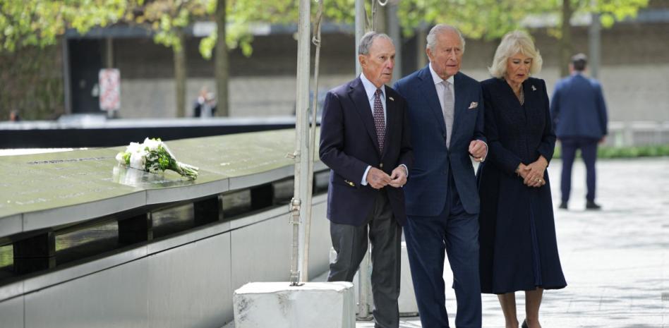 El rey Carlos III visita el memorial del 11 de septiembre en Nueva York