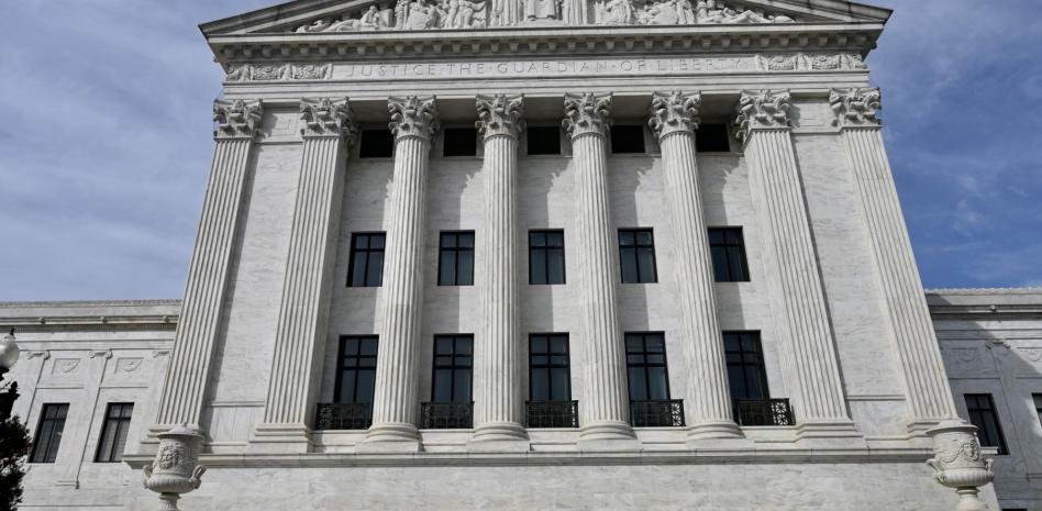 Grupos latinos lamentan que fallo del Supremo de EEUU puede silenciar a votantes hispanos