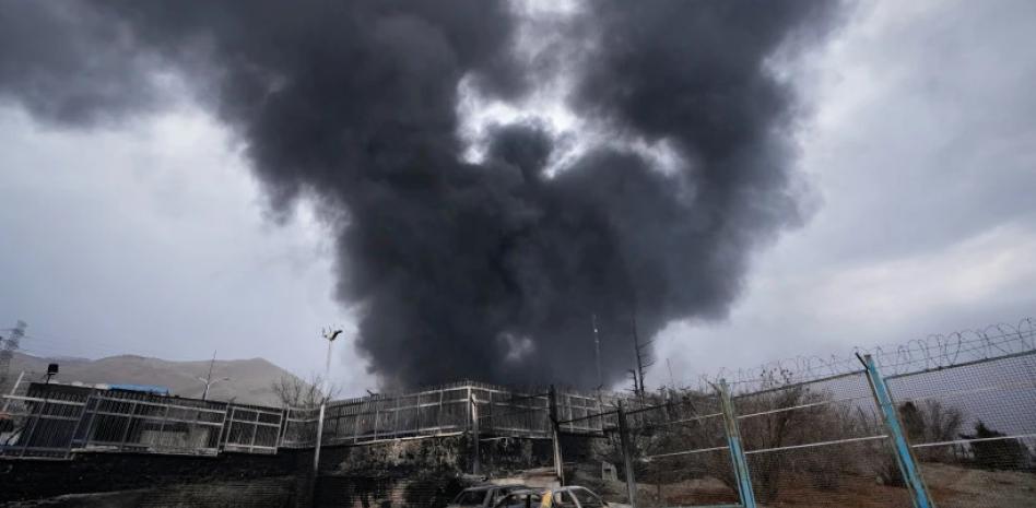 Cae el rial iraní en medio de una tregua frágil