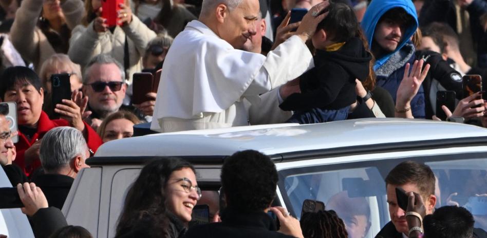 El papamóvil recorrerá EE.UU. en una gira solidaria por los niños víctimas de la guerra