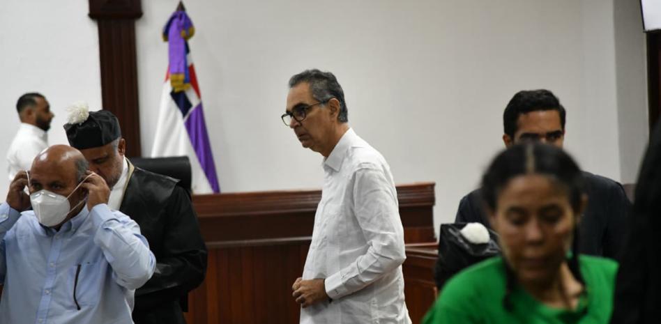 Juez mantiene prisión preventiva a Santiago Hazim y otros seis imputados en caso Senasa