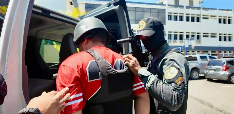 Cinco venezolanos, un colombiano y dos dominicanos arrestados por cargamento de 1.7 kilos de cocaína