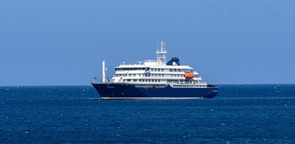 Evalúan desembarco en islas Canarias de 149 personas de crucero con posible foco de hantavirus
