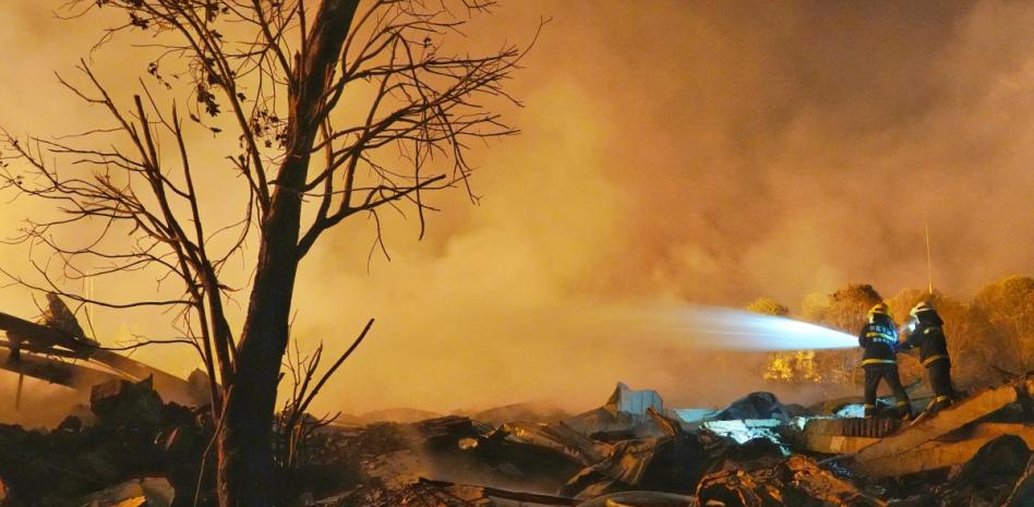 Explosión en fábrica de fuegos artificiales deja 26 muertos en China