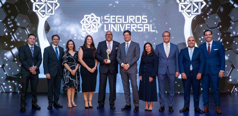 Seguros Universal premia a sus corredores