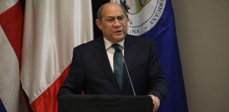 Santos Badía señala que las universidades deben reinventarse ante la revolución tecnológica
