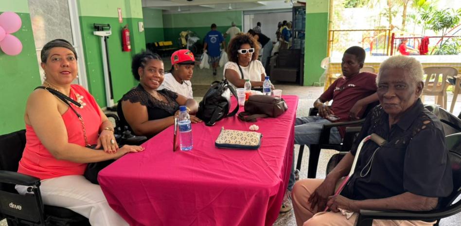 Mujeres con discapacidad celebran el Día de las Madres en un espacio inclusivo