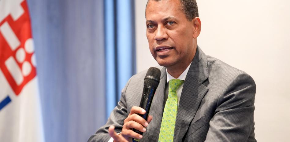 Indotel llama a denunciar chantajes digitales y anuncia campaña de concientización
