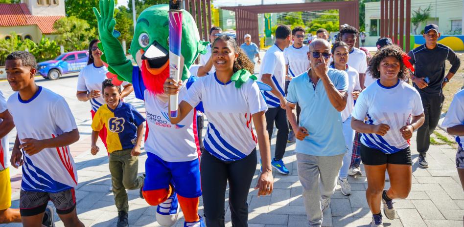 Bahoruco toma paso de antorcha centroamericana con invitación a fortalecer el deporte