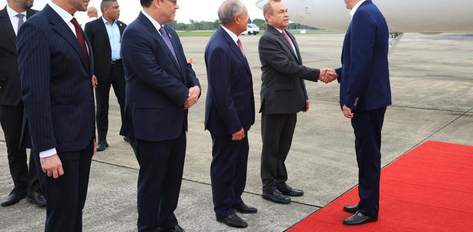 Abinader llega a Panamá, donde será orador principal del Congreso Mundial de Zonas Francas