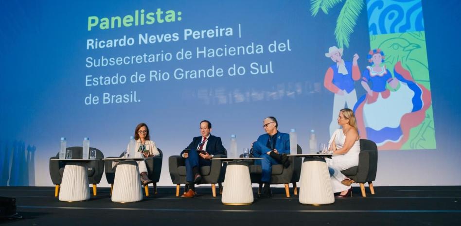 Administraciones tributarias apuestan por servicios simples, digitales y centrados en la gente