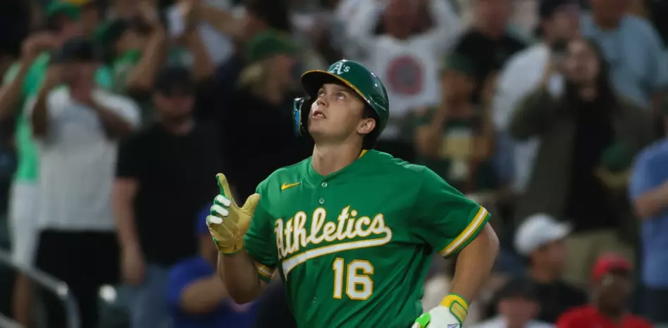 Nick Kurtz pega su 3er grand slam y Atléticos se imponen por 6-2 a los Cardenales