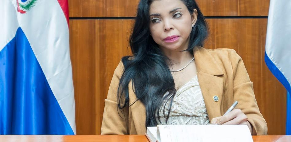 Yeni Berenice ordena investigar actuación de Violencia de Género tras feminicidio en Alma Rosa