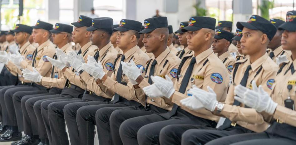 Se graduaron 199 nuevos agentes del CESMET