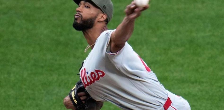 Cristopher Sánchez vuelve a lanzar en grande y blanquea a los Piratas