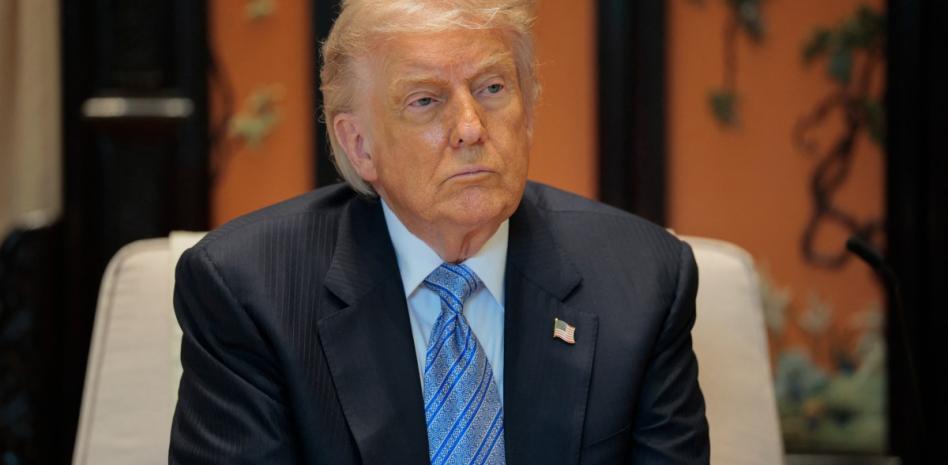 Gobierno de Trump exigirá a migrantes temporales salir del país para solicitar residencia permanente