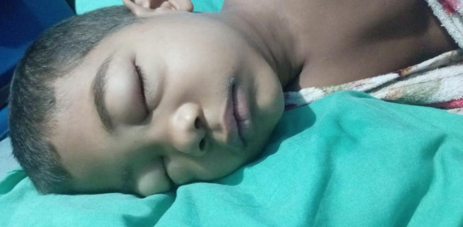 Madre pide ayuda para costear medicamento a hijo de 8 años que podría necesitar trasplante de riñón