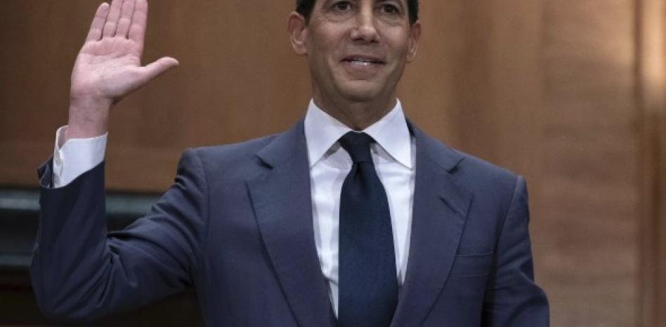 Jura a su cargo nuevo jefe de Fed ante Trump