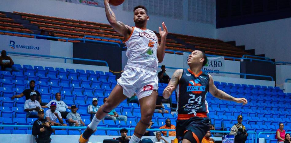Yeison Colomé anota 34 puntos, Cañeros se imponen a los Titanes en la LNB