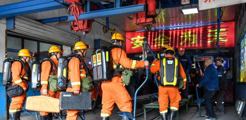 Explosión en mina de carbón en China causa 90 muertos