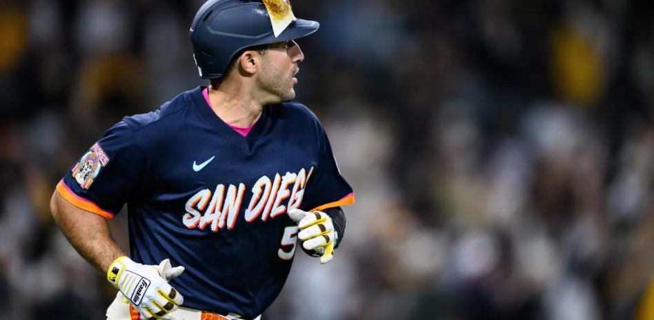 Laureano, Machado y Castellano dan HRS y los Padres derrotan Atleticos