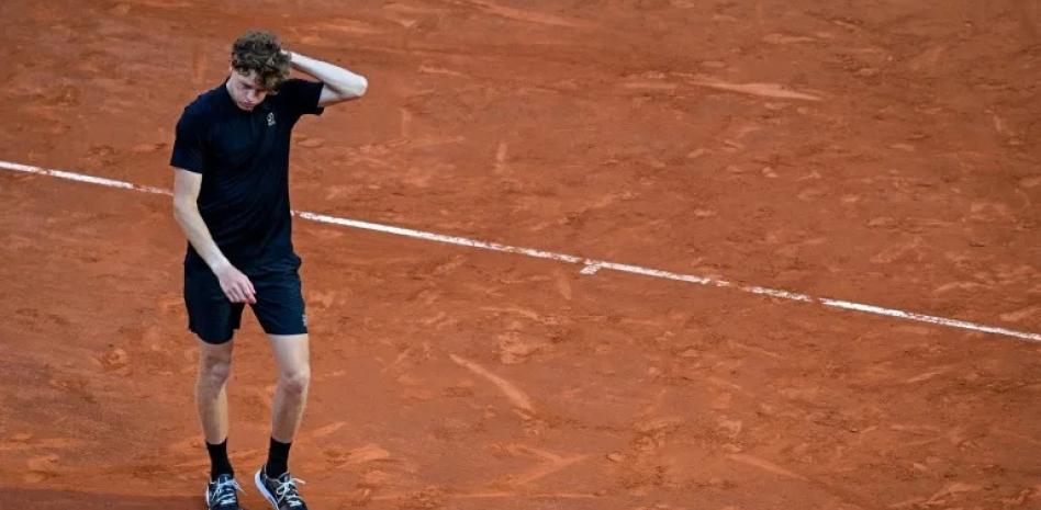 Jannik Sinner va por el cetro dejado vacante por Carlos Alcaraz