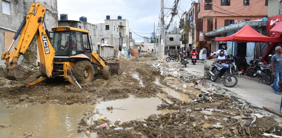 Ampliación de la calle 9 en Los Praditos avanza entre desalojos y descontento de comerciantes