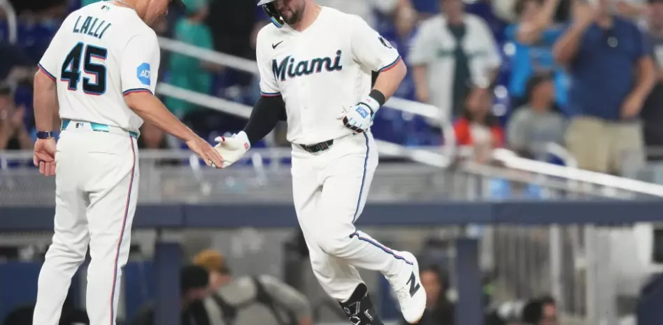 Meyer y Hicks guían a Marlins a victoria ante unos poco productivos Mets