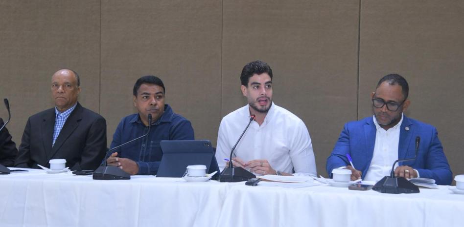 Diputados inician discusión sobre el problema de los motoconchistas en el país