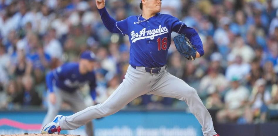 Yoshinobu Yamamoto vuelve a brillar en Milwaukee y los triunfan