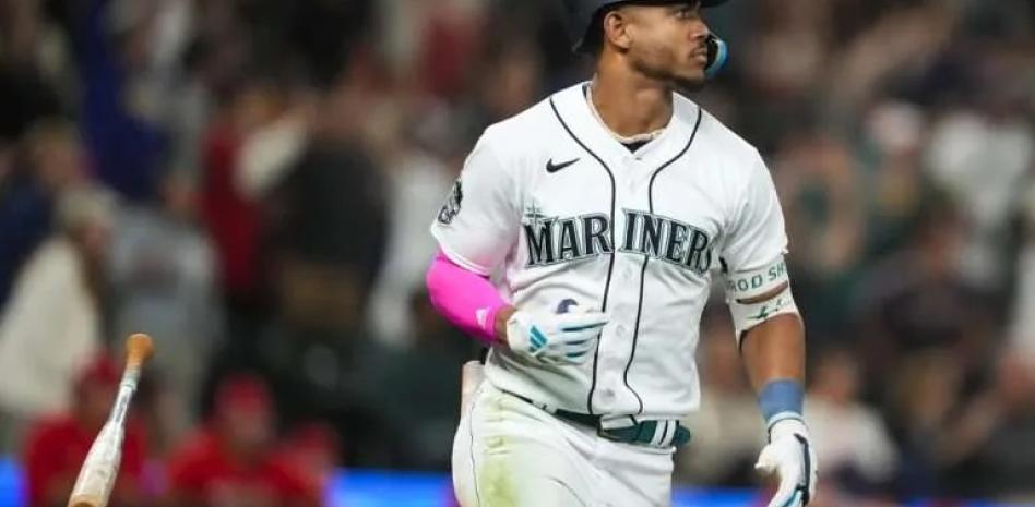 Julio Rodríguez da H4, pero un sencillo de Salvador con las bases llenas pudo más KC
