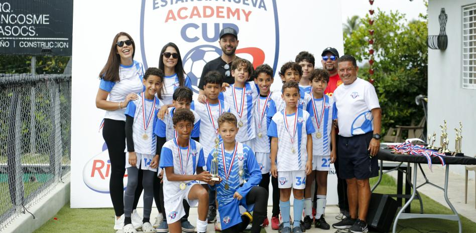 Estancia Nueva SC, Jonathan Faña y Pueblo Arriba campeones en Estancia Nueva Academy Cup