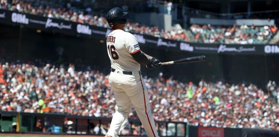 Devers da un cuadrangular con las base llenas y los Gigantes superan Medias Blancas