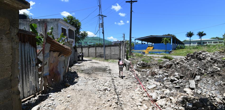 En Los Alcarrizos demandan terminación de obras, espacios públicos y atención a la salud