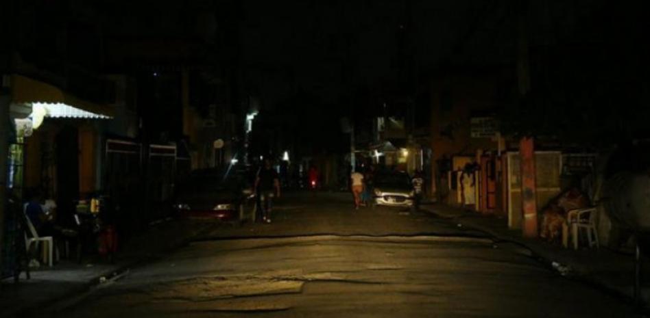 Santo Domingo Este al borde de la desesperación por prolongados apagones