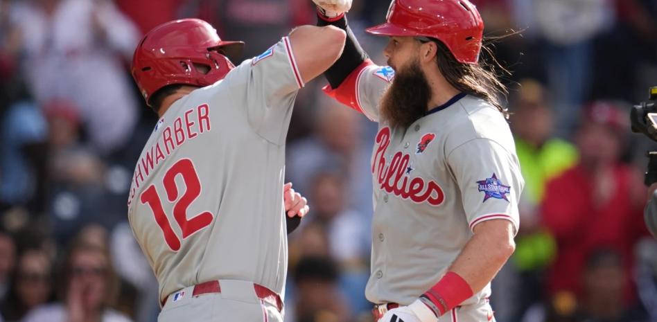 Schwarber pega el vuelacercas 21 y los Files blanquean a los Padres